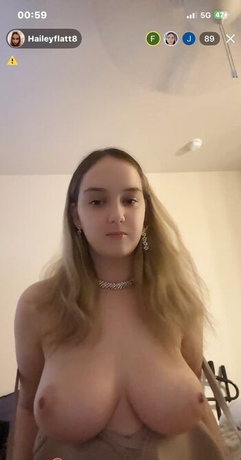 Full leaked Clapper private photo