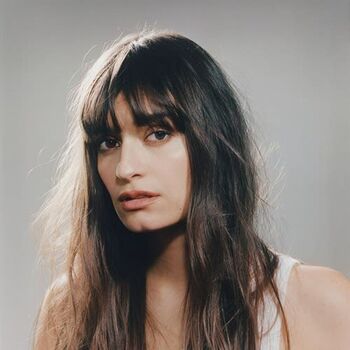Full leaked Clara luciani private photo