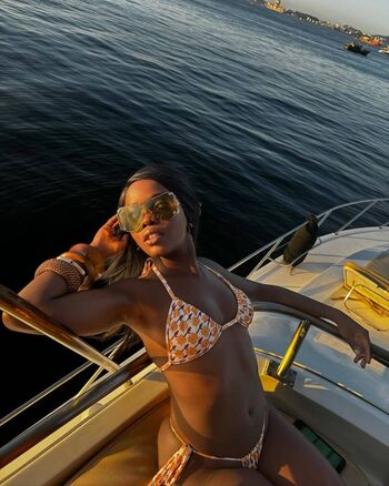 Full leaked Clara moneke private photo