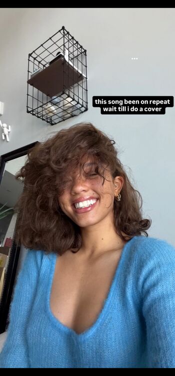 Full leaked Clara west private photo