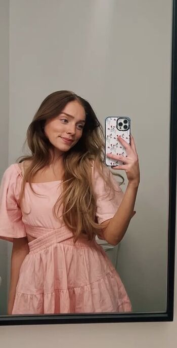 Full leaked Clararosebell private photo
