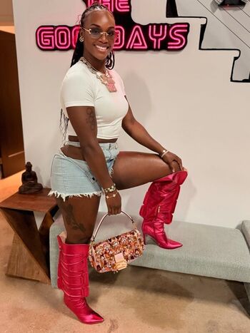 Full leaked Claressa shields private photo