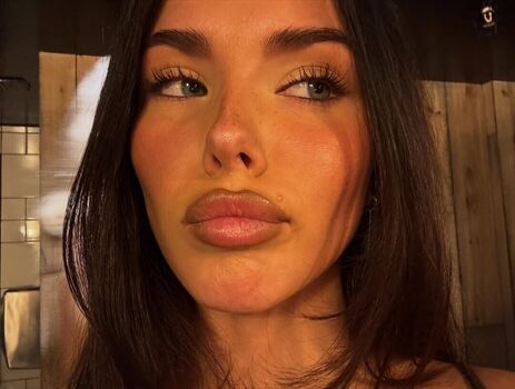 Full leaked Clarissa bea page private photo