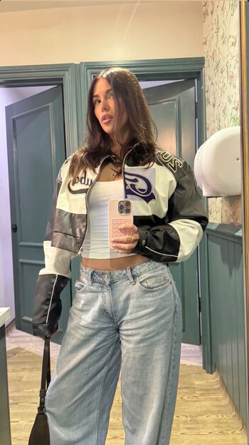 Full leaked Clarissa bea private photo