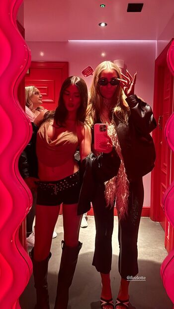Full leaked Clarissa bea private photo
