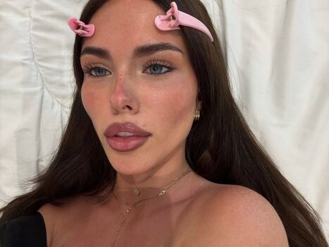 Full leaked Clarissa bea private photo