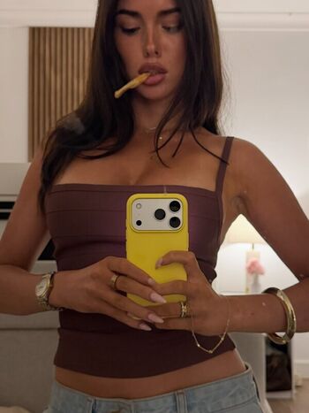 Full leaked Clarissa bea private photo