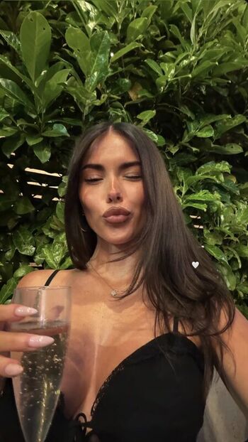 Full leaked Clarissa bea private photo