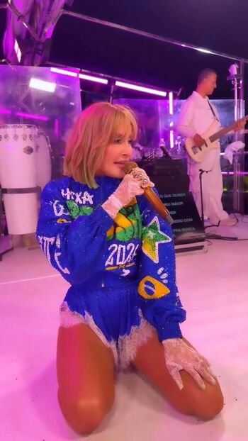 Full leaked Claudia leitte private photo