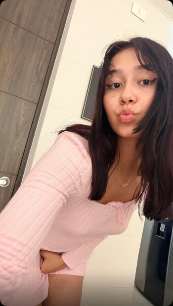 Full leaked Clea private photo