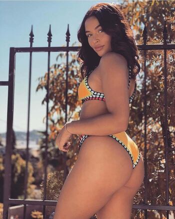 Full leaked Clo lloyd private photo