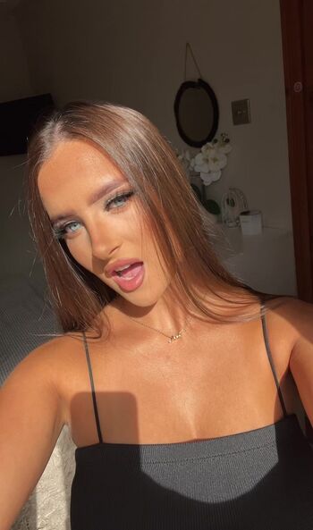 Full leaked Clodagh private photo