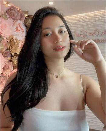 Full leaked Clouie dims private photo