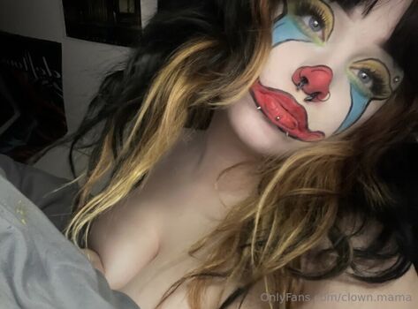 Full leaked Clown mama private photo