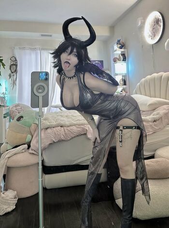 Full leaked Cluelocosplay private photo