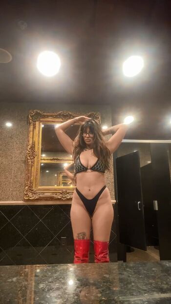 Full leaked Cocaacoley private photo