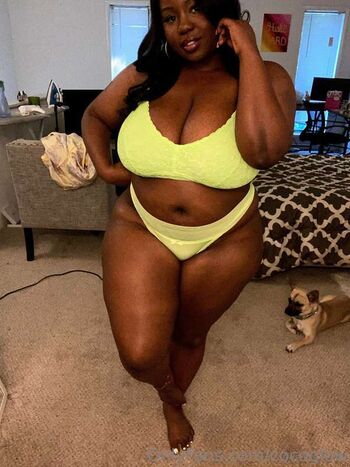 Full leaked Cocoglow private photo