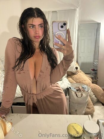 Full leaked Colleen private photo