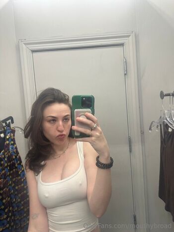 Full leaked Comedian private photo