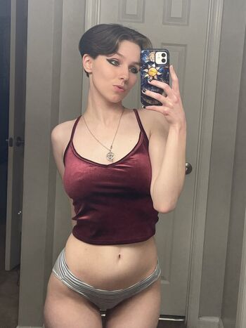 Full leaked Comfygrimrose private photo
