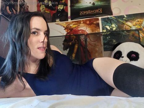 Full leaked Comfypumpkin private photo