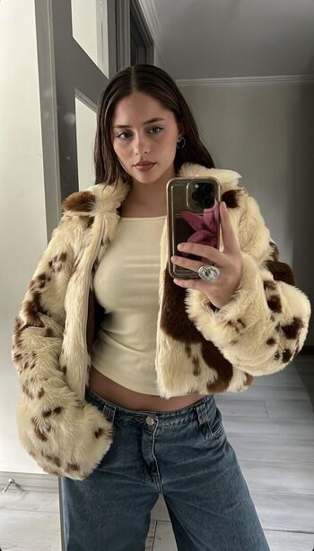Full leaked Consubecerraa private photo
