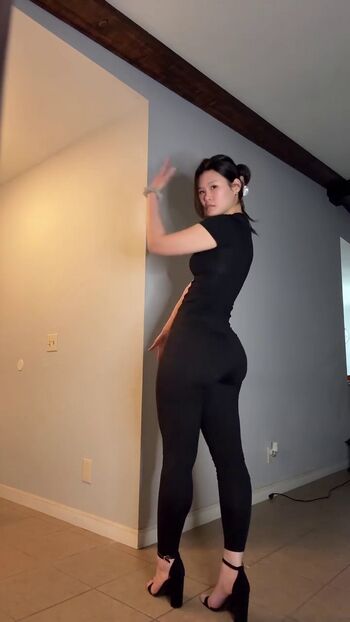 Full leaked Cooliopink private photo