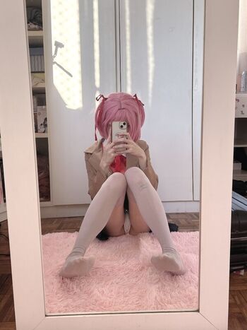 Full leaked Cos maid private photo