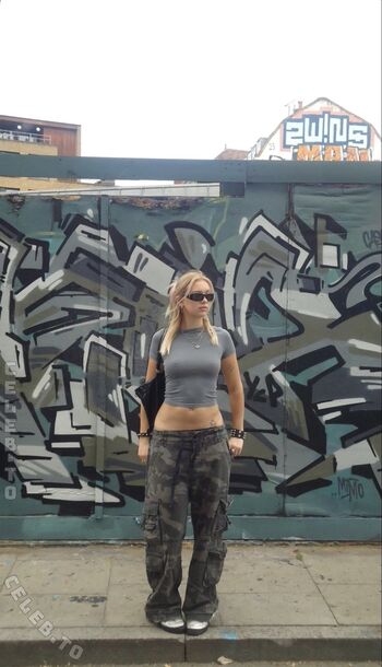 Full leaked Cosima chalk private photo