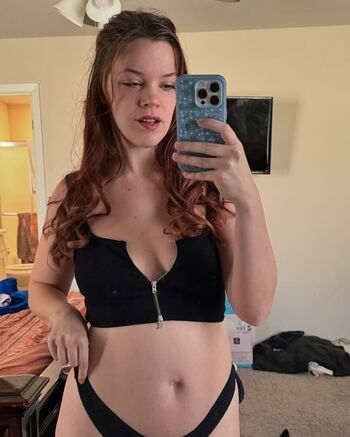 Full leaked Cosmicslxt private photo