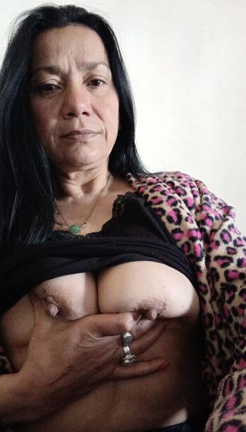 Full leaked Cougar greenz private photo