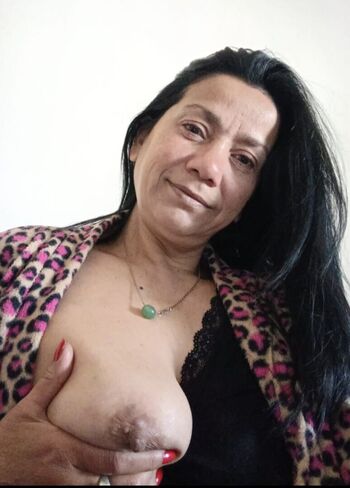Full leaked Cougar greenz private photo