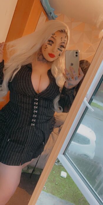 Full leaked Courtneybtts private photo