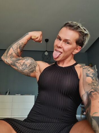 Full leaked Crazyxbody page private photo
