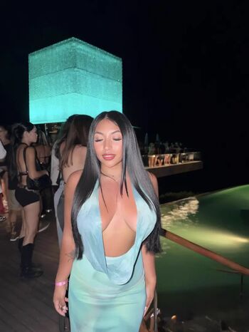 Full leaked Cristinadogtrainer private photo