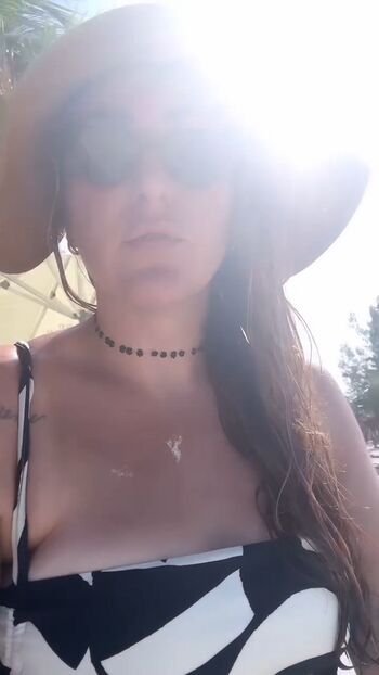 Full leaked Cristy reacts private photo