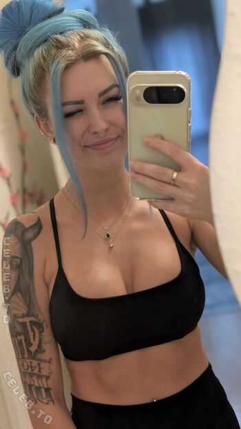 Full leaked Crx lady private photo