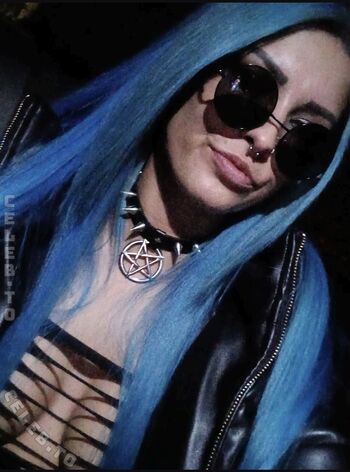 Full leaked Crx lady private photo