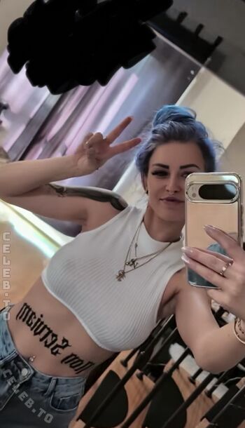 Full leaked Crx lady private photo