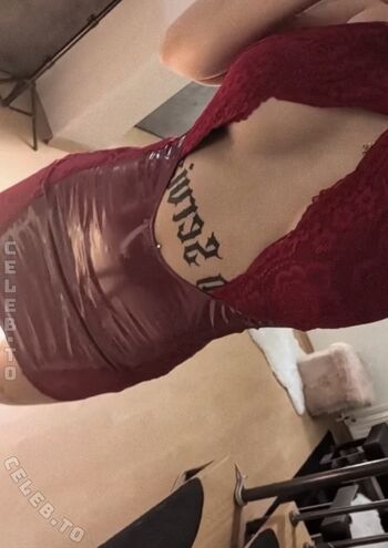 Full leaked Crx lady private photo
