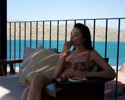Full leaked Crystal reed private photo