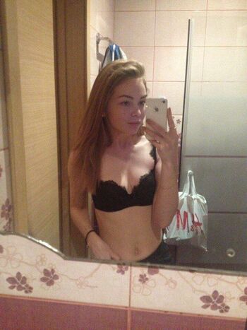 Full leaked Crystallandysh page private photo