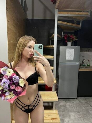 Full leaked Crystallandysh page private photo