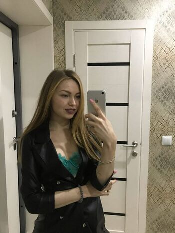 Full leaked Crystallandysh page private photo
