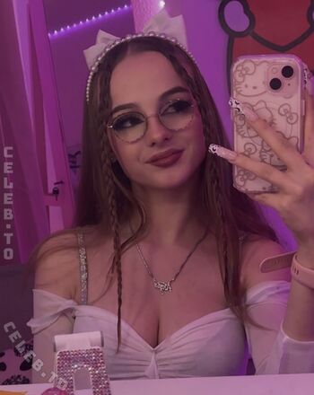 Full leaked Crystalmarykitty page private photo