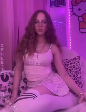 Full leaked Crystalmarykitty page private photo