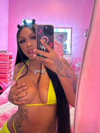 Full leaked Cuban doll private photo