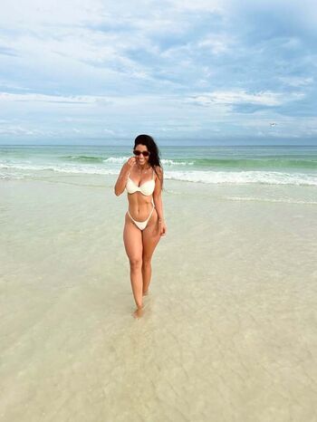 Full leaked Cuban latinas private photo