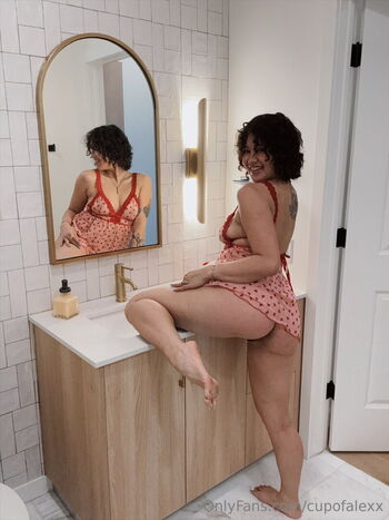 Full leaked Cupofalexx private photo