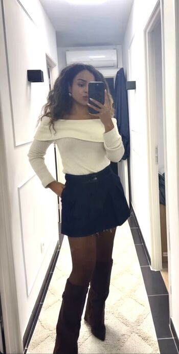 Full leaked Curlykams private photo